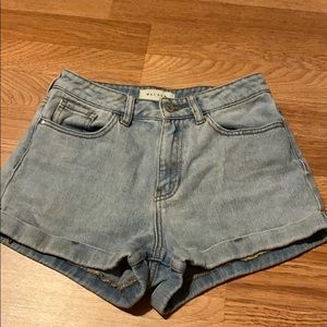 Super light jeans short